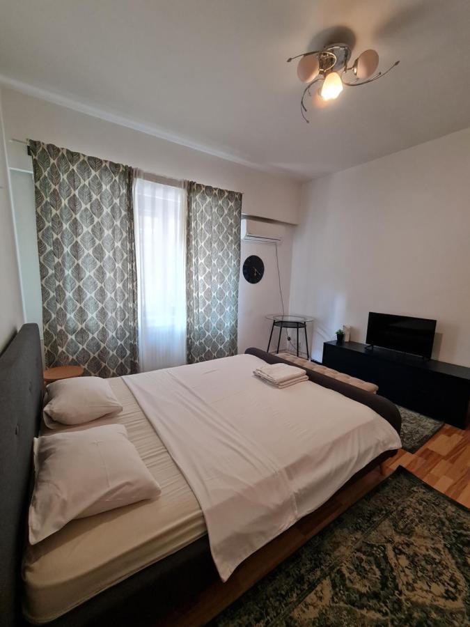 Color Apartments Nicolae Tonitza St ブカレスト エクステリア 写真
