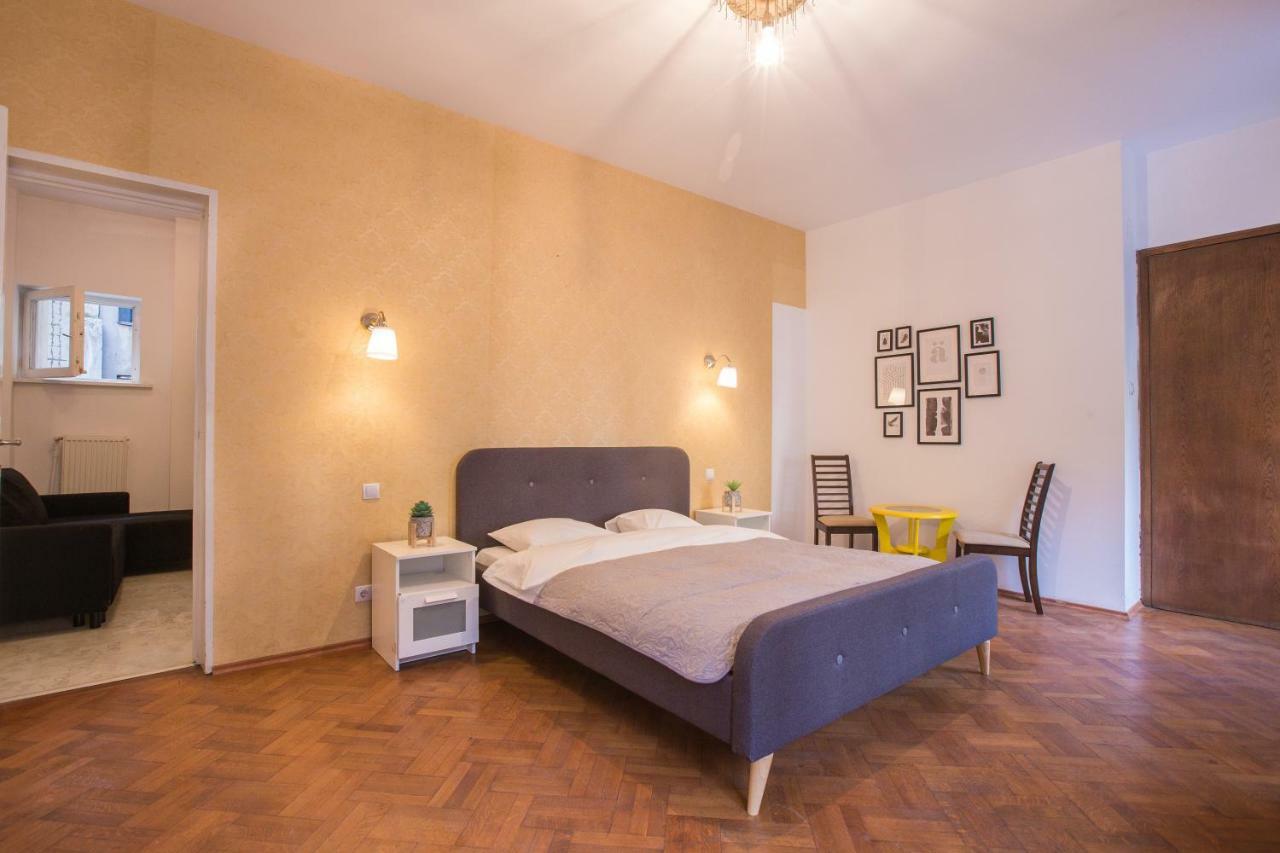 Color Apartments Nicolae Tonitza St ブカレスト エクステリア 写真