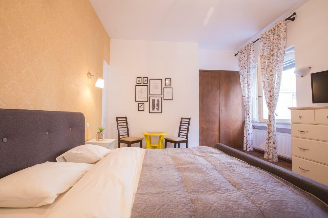 Color Apartments Nicolae Tonitza St ブカレスト エクステリア 写真