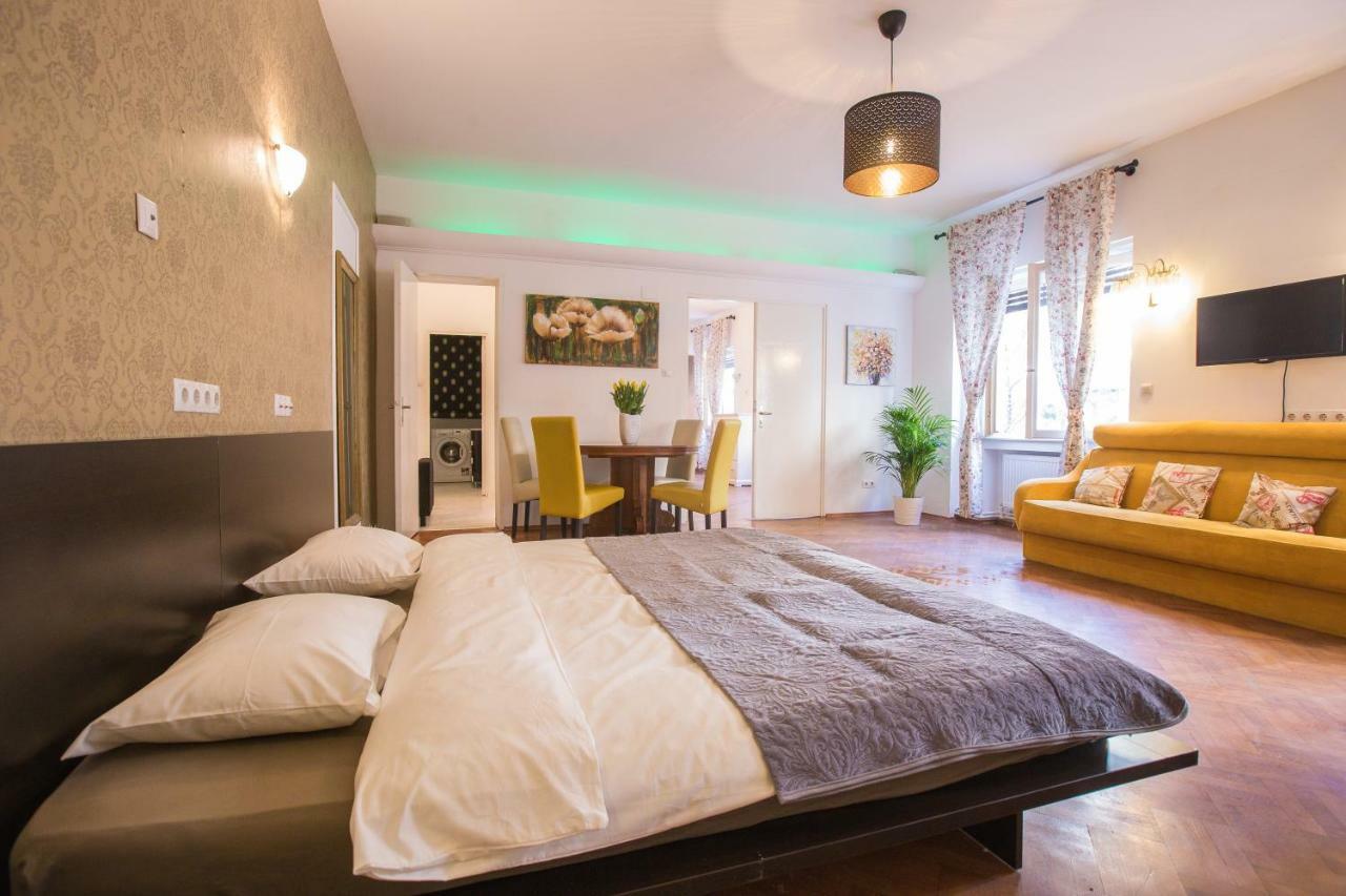 Color Apartments Nicolae Tonitza St ブカレスト エクステリア 写真