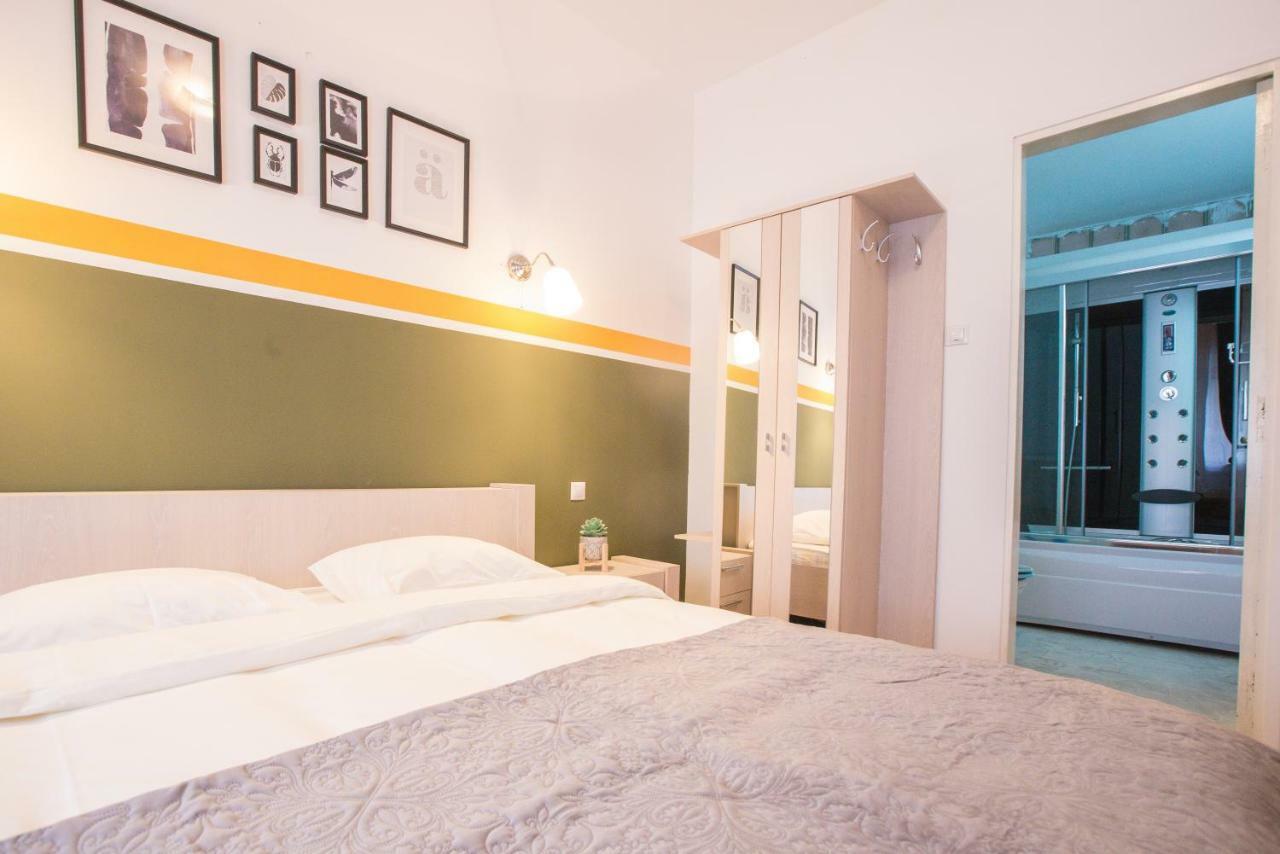 Color Apartments Nicolae Tonitza St ブカレスト エクステリア 写真