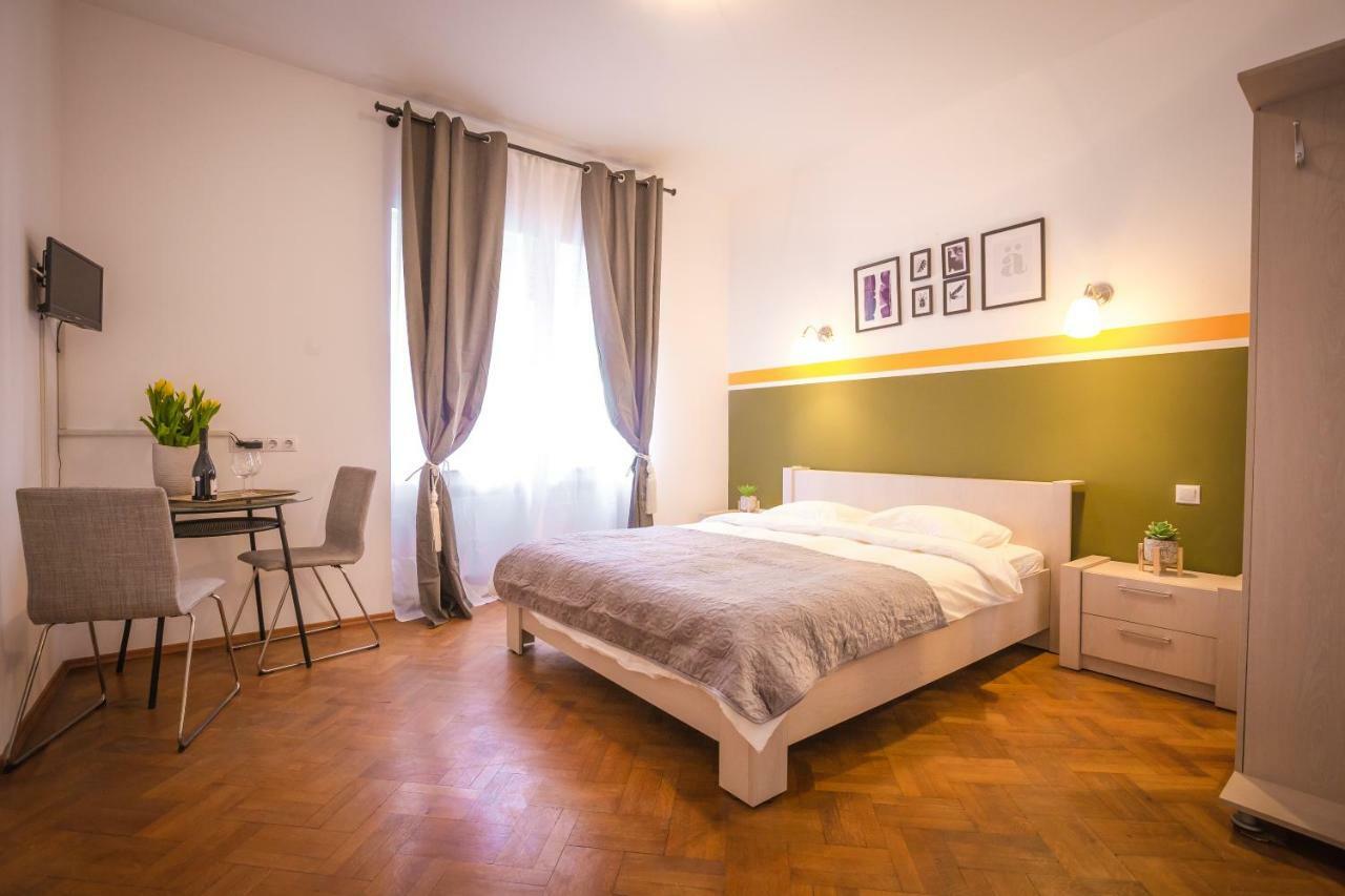 Color Apartments Nicolae Tonitza St ブカレスト エクステリア 写真