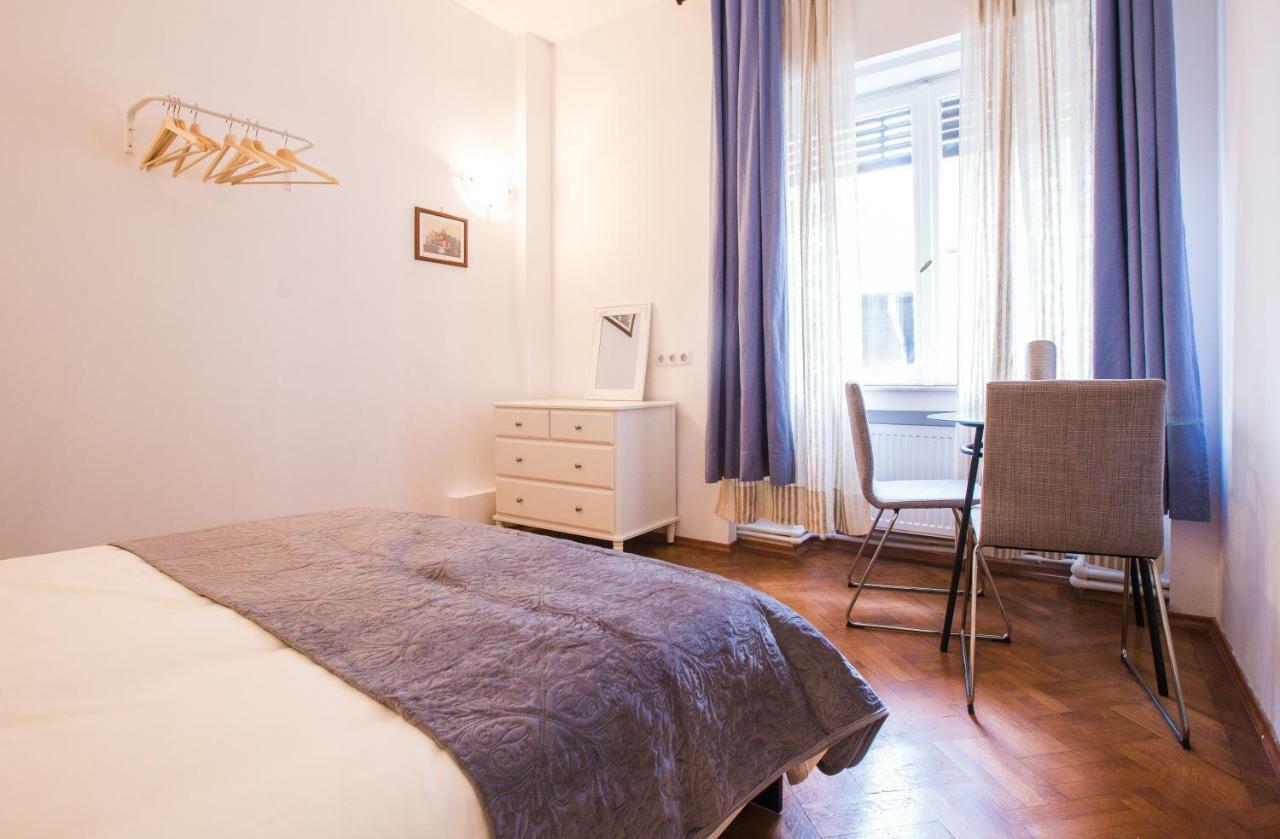 Color Apartments Nicolae Tonitza St ブカレスト エクステリア 写真