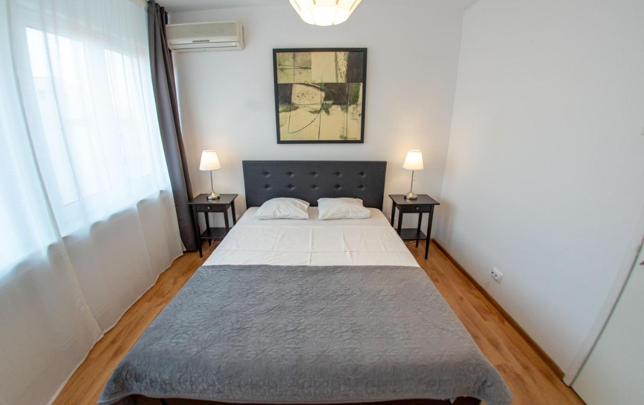 Color Apartments Nicolae Tonitza St ブカレスト エクステリア 写真